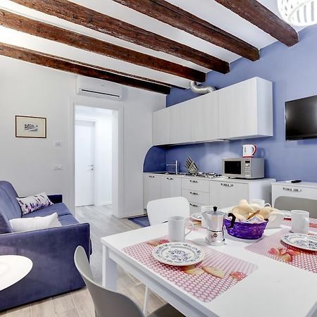 Ca' Della Darsena - Arsenale By Wonderful Italy Apartment Venice Exterior photo