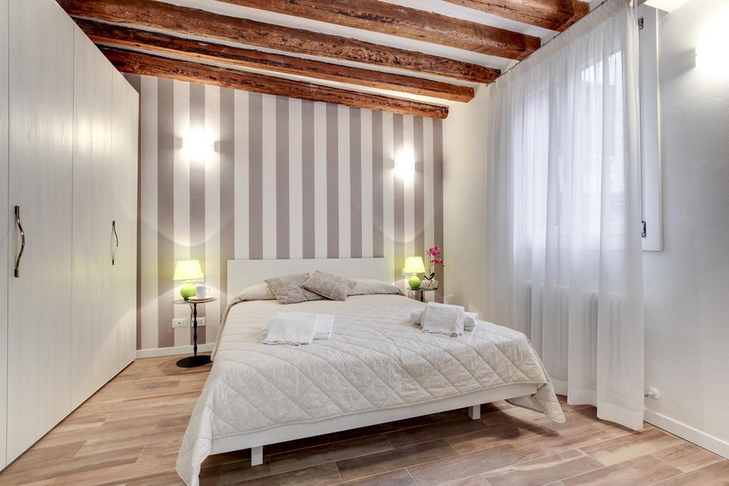 Ca' Della Darsena - Arsenale By Wonderful Italy Apartment Venice Exterior photo
